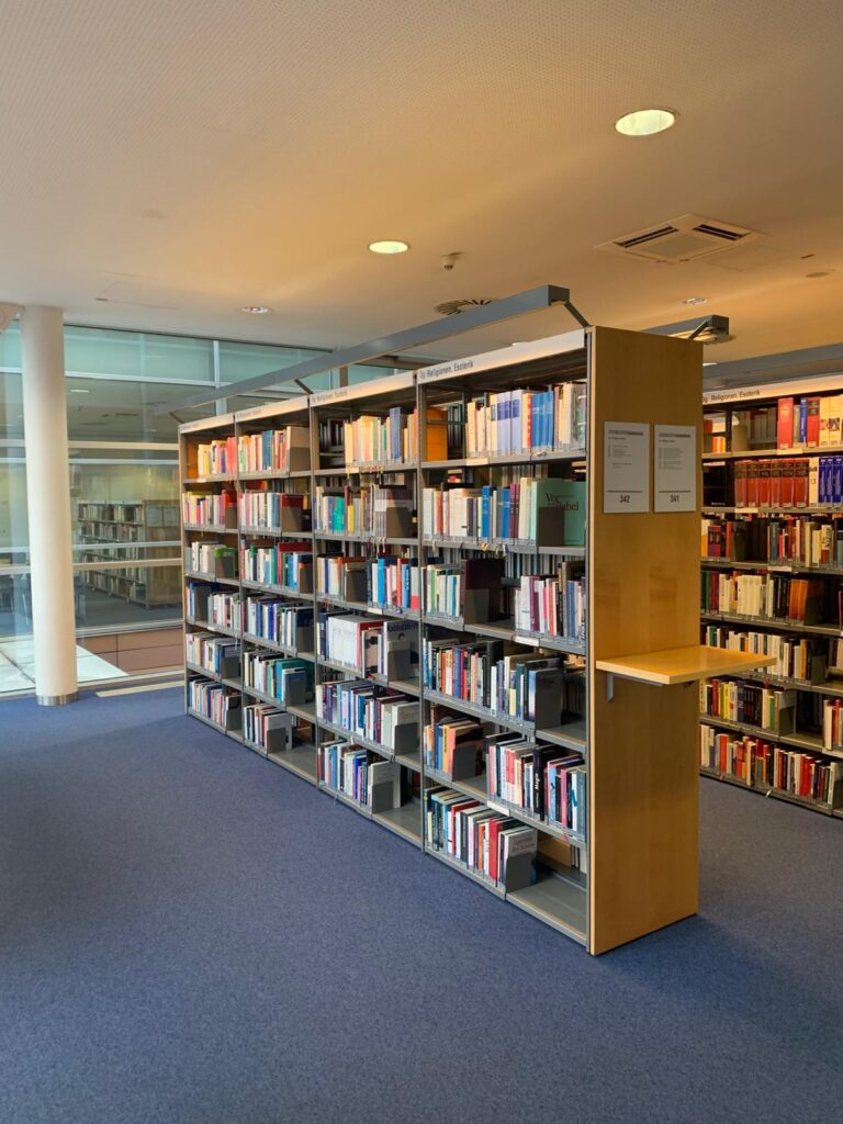 fms15 stadtbibliothek hauptbücherei wien fachmittelschule wissen ist macht